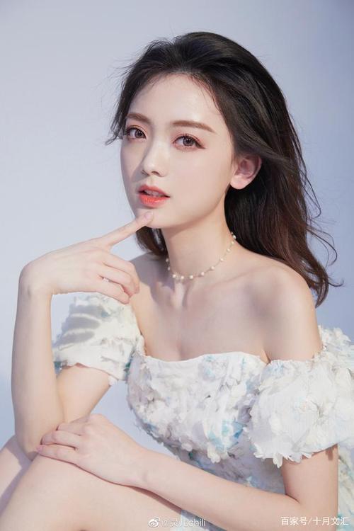 主持人灵儿大片现场,白雪公主我见犹怜