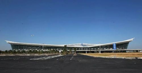 厦门机场厦门高崎国际机场t4候航站楼幕墙工程造型新颖,建筑设计充分