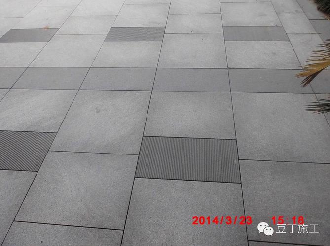 地面石材铺贴(未填缝)横平竖直