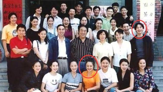 毕业于北京电影学院97级,班主任是黄磊,与海清,黄海波是同班同学