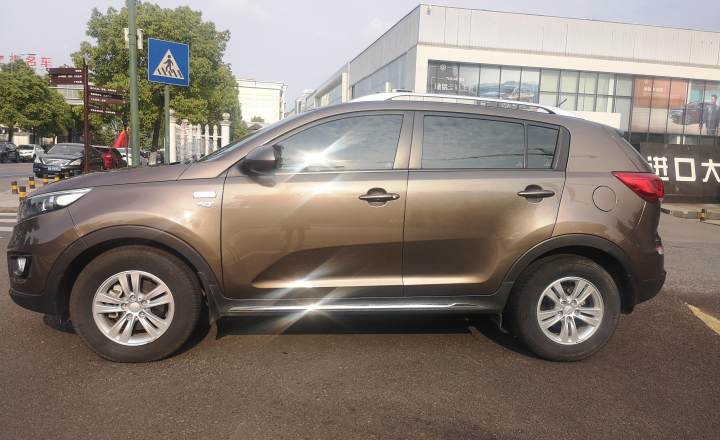 起亚 智跑 2016款 2.0l 自动两驱版gl