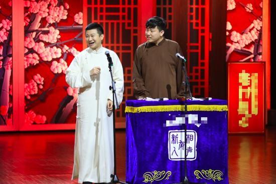 李寅飞叶蓬来头不小 "相声有新人"现高级人才