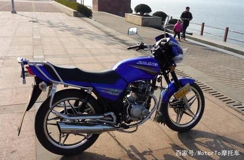 老牌嘉陵摩托车