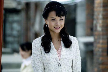 "四凤"沉稳跨界 白荟出演《刀尖》尝试谍战剧