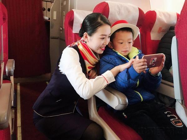 与祥鹏航空共度开启手机的1.5个小时飞行之旅1.jpg
