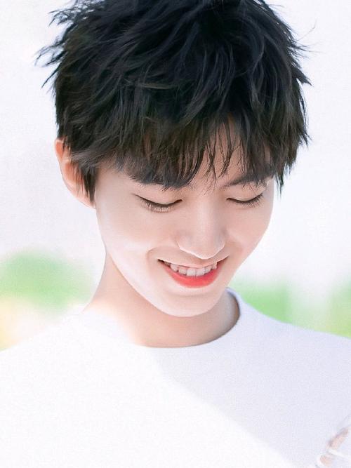 王俊凯#笑容小合集,有多少人曾被这笑容治愈过呢    驾驭命运的舵是