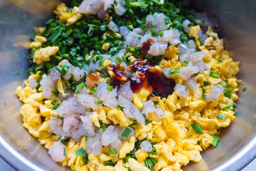 三鲜馅水饺怎么做好吃饭店大厨教我诀窍韭菜鲜香翠绿不出水