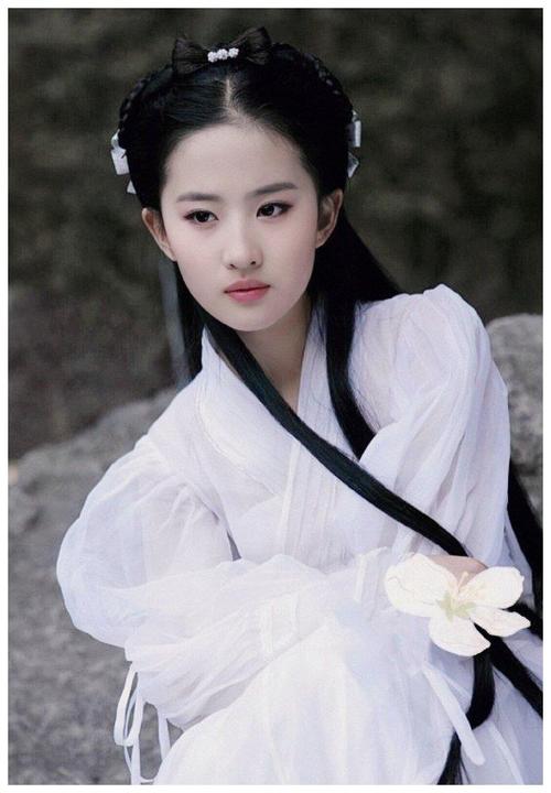刘亦菲版小龙女 犹如天仙下凡,清丽脱俗 容颜绝世