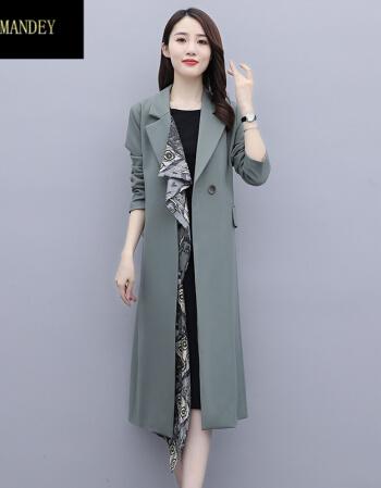 早秋今年流行的风衣秋装2021年新款女装显瘦气质小个子中长款外套