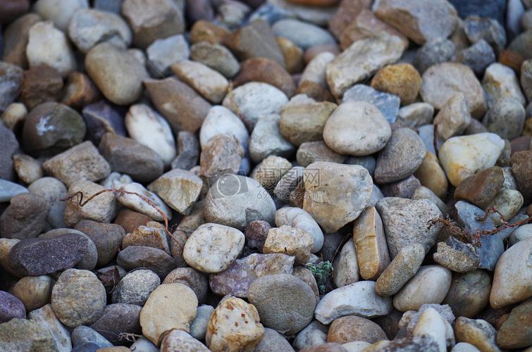 堆积的石子