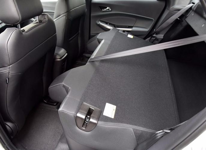 英朗后排座椅4/6比例放倒