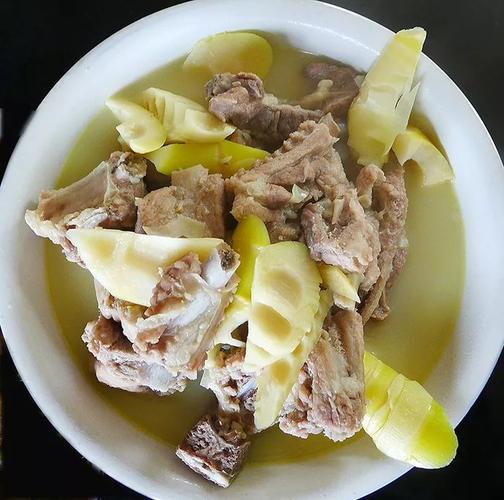 冬笋炖排骨