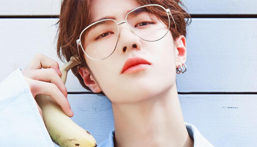 暖心男孩王一博休闲衬衫写真,大陆明星-回车桌面