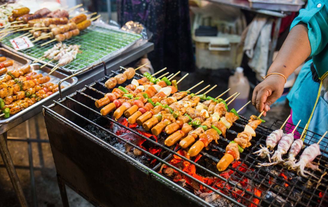 曼谷竟然要全面取缔路边摊? 全世界的吃货都吓坏了!