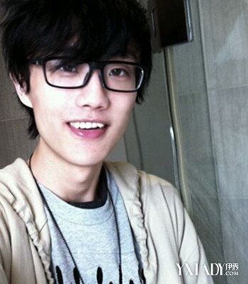 许嵩小虎牙图片 歌曲《千古》将发布