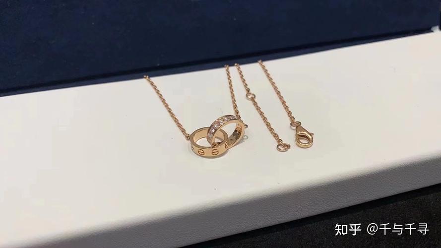 【经验】卡地亚项链双环带钻多少钱,卡地亚双环带钻项链和无钻哪个好