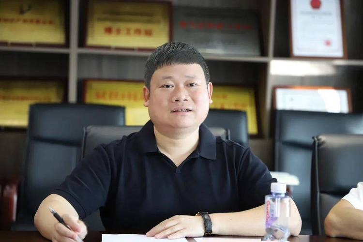 永新县县长古秋云率队莅临我司指导工作