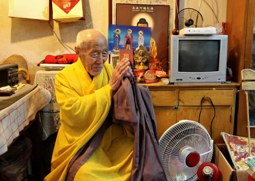 1807九十二岁的觉修法师所求的是天下太平.