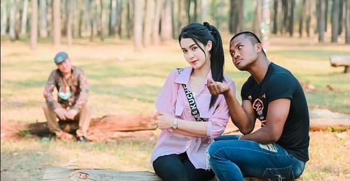 原创要结婚了?泰拳王播求晒出与美女甜蜜合照,粉丝:我爱上嫂子了