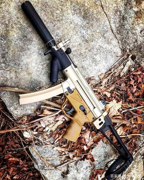 轻武器欣赏系列,经典的巷战利器,看的人心里痒痒