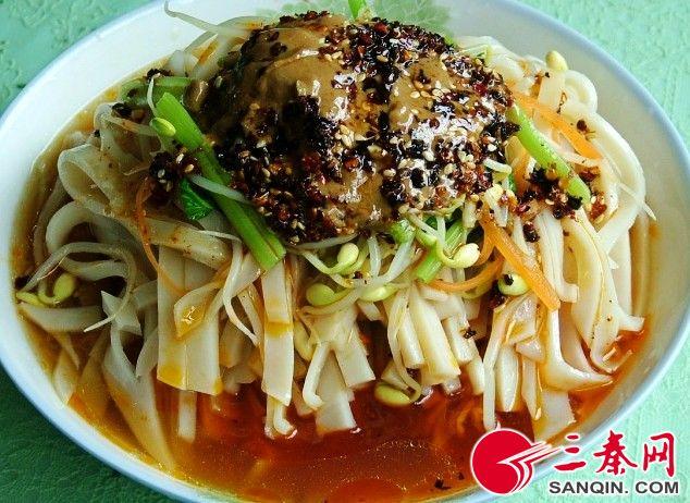 成功领你吃陕西(二十五) 安康蒸面 "用绳子串的蒸馍"——洋县枣糕馍