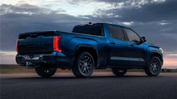 丰田全尺寸皮卡海外开卖结合人民币23万