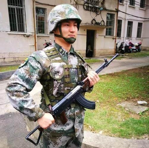 永远的81杠本来是个青铜却成了王者中国口碑最好的步枪