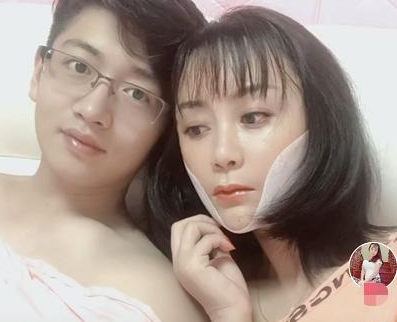 40岁大妈不顾一切嫁给闺蜜25岁儿子,两人发视频回应