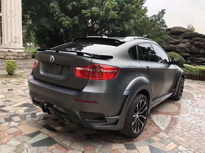 13款宝马x6 5.0i v8 4.4t/战斗灰/酒红内