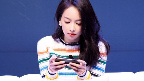 梦回fx时期拼命三娘宋茜再登场打游戏也冲在最前面