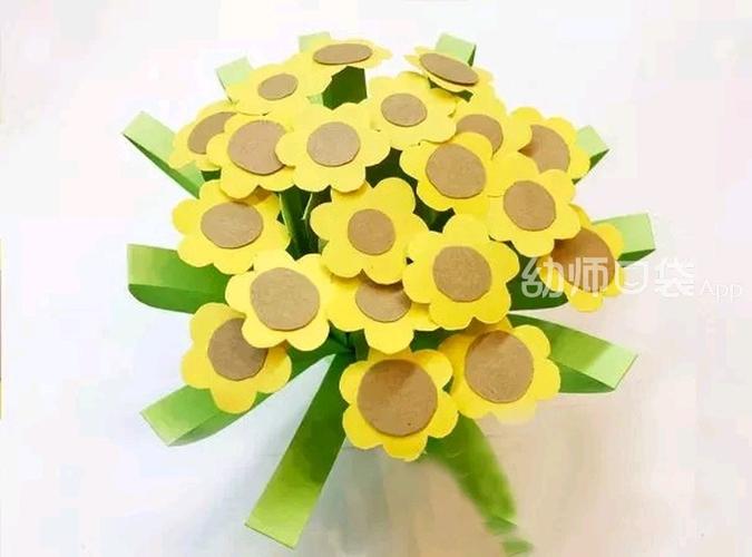 "悦享未来,宅战新冠"大班妇女节手工制作——《卡纸手捧花》