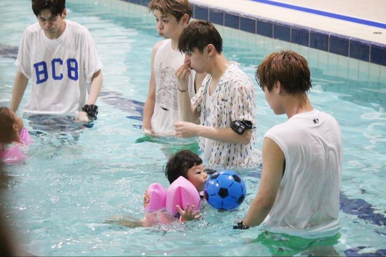 姜丹尼尔 细看表情超可爱