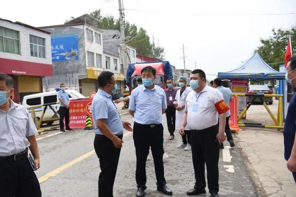平舆县委副书记,代县长刘飞督导检查疫情防控工作