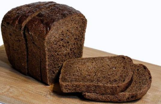 二战中的苏联军队伙食怎么样?黑面包掺木屑,不仅能吃饱,居然这样使用