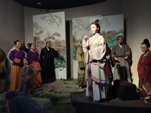 呼和浩特昭君博物院:中外驰名西汉古墓――昭君墓