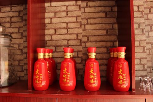 曾氏兄弟酒业,大地鸿红高粱酒坊.5月1号