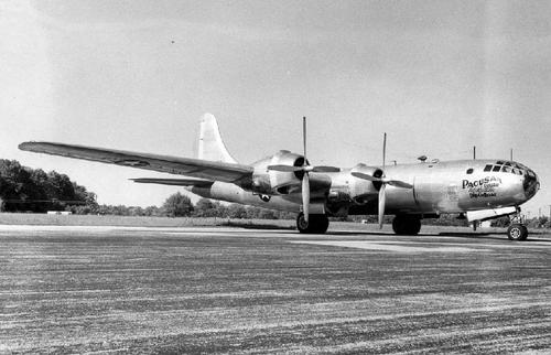 b-29轰炸机