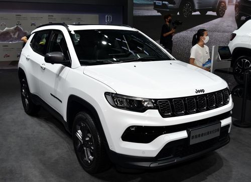 2021款jeep指南者:预售13.8万,油耗7升,精致外观真帅气!