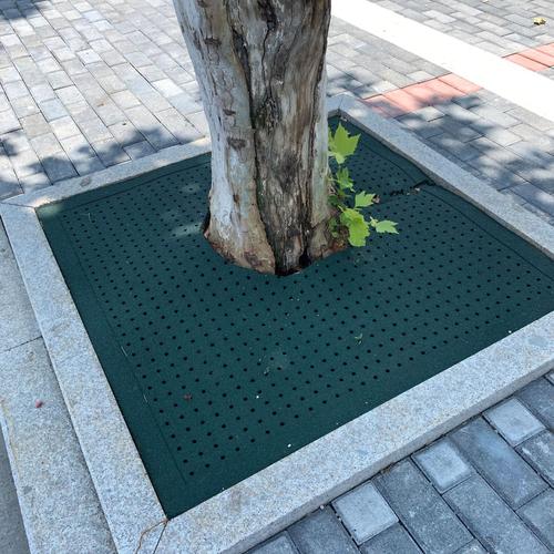 产地货源市政绿化橡胶树围 墨绿色900宽恒佳橡胶护树板