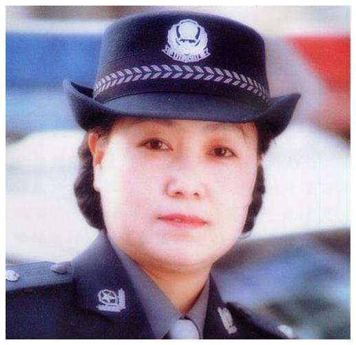 揭秘任长霞牺牲真相,年仅40岁儿子继承母志,葬礼现场20万人送行