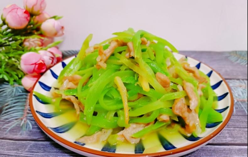 适合干饭人的下饭菜,莴笋炒肉丝