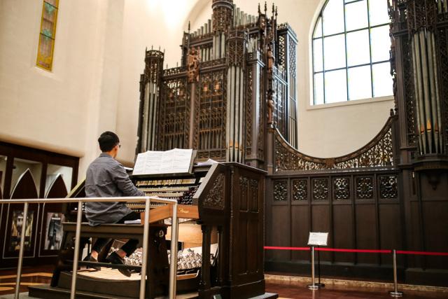 馆内收藏目前亚洲最大的管风琴卡萨翁700号,这台管风琴已有百年历史