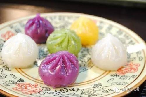 豆腐皮已经完美食 正文    五彩水晶包,五颜六色的好不可爱.