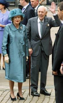 新闻频道 国际新闻           英国前首相撒切尔夫人的丈夫丹尼斯