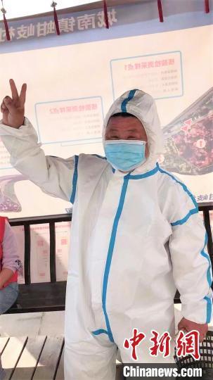 追述生命定格在抗疫一线的"笑脸叔"|核酸_新浪财经_新浪网
