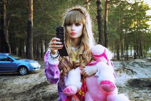 anzhelika kenova, chica rusa como "barbie vivo"