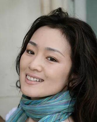 巩俐三十年前的泳装照登上热搜,可她还有演技
