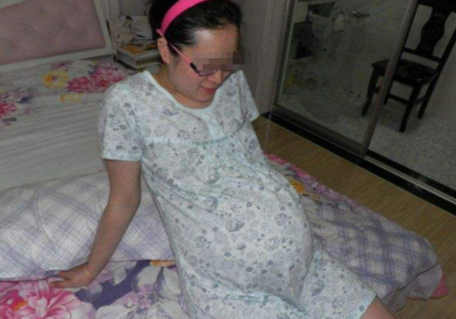 原创25岁孕妇怀孕3个月,却连路都走不动,检查后,老公:看命吧