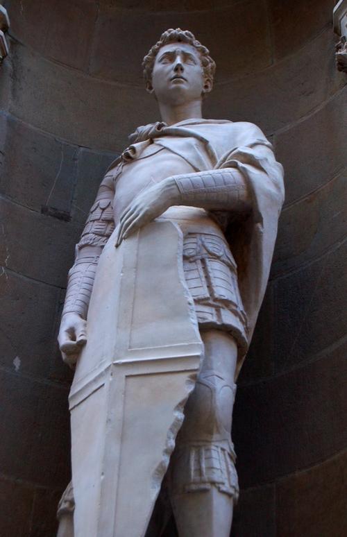 不艺术不幸福 两年后,多纳泰罗为武器工会制作圣乔治像.