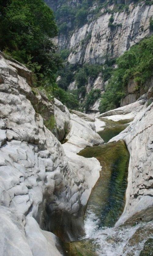 探寻被遗忘的河南原生态秘境,鲁山七星潭!水清山幽,惊喜不断!